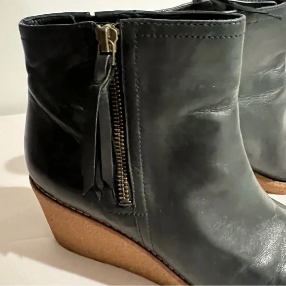 Cole Haan Women’s Leather Boots sz 8.5 - Picture 2 of 6